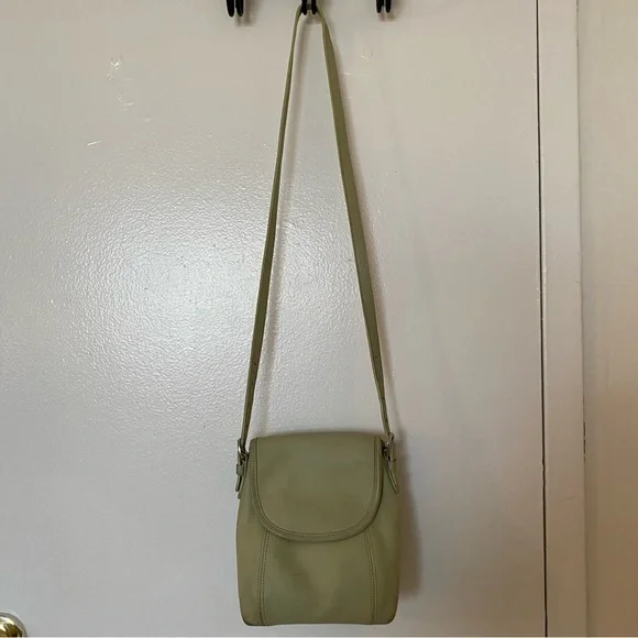 π Rare Vtg Coach Soho 4108 Pistachio Small Flap Costa Rica - Picture 6 of 16